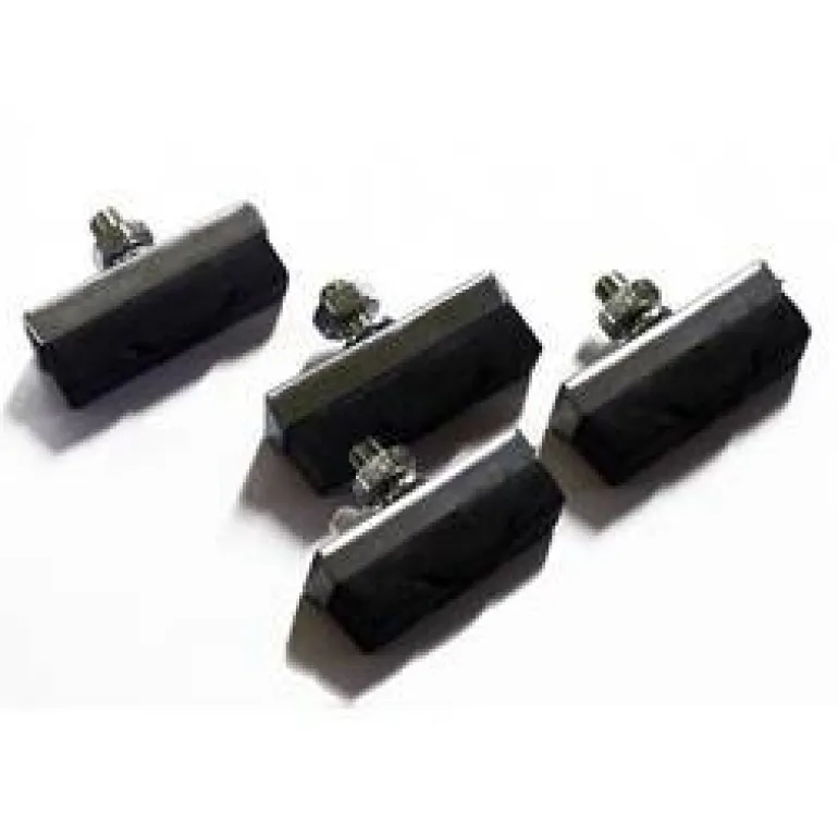 Remschoenen 40 mm met moeren 4 stuks